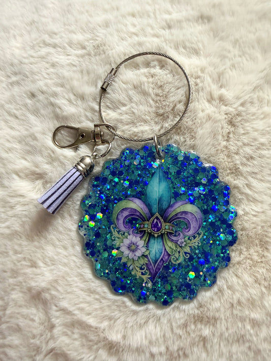Scalloped Round Bag Tag / Keychain